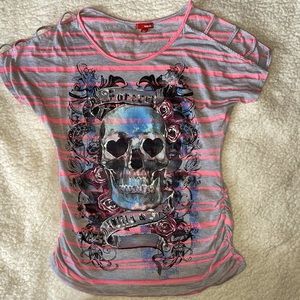 Women’s skull T-shirt size small